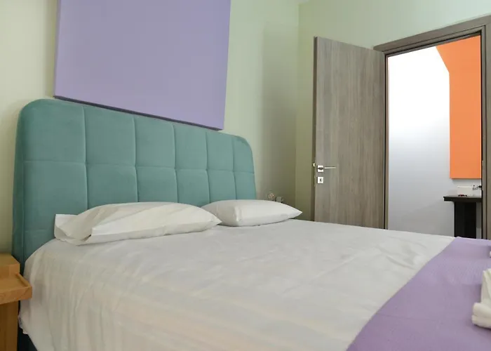 Colorful Apt. Near Nea Smirni Square