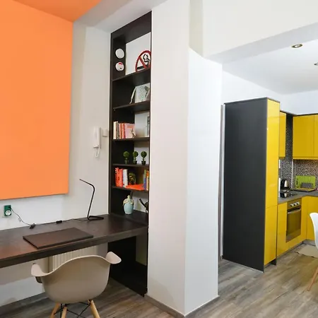 Colorful Apt. Near Nea Smirni Square Athens Exterior photo