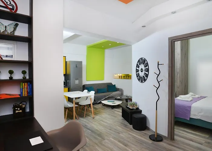 Colorful Apt. Near Nea Smirni Square